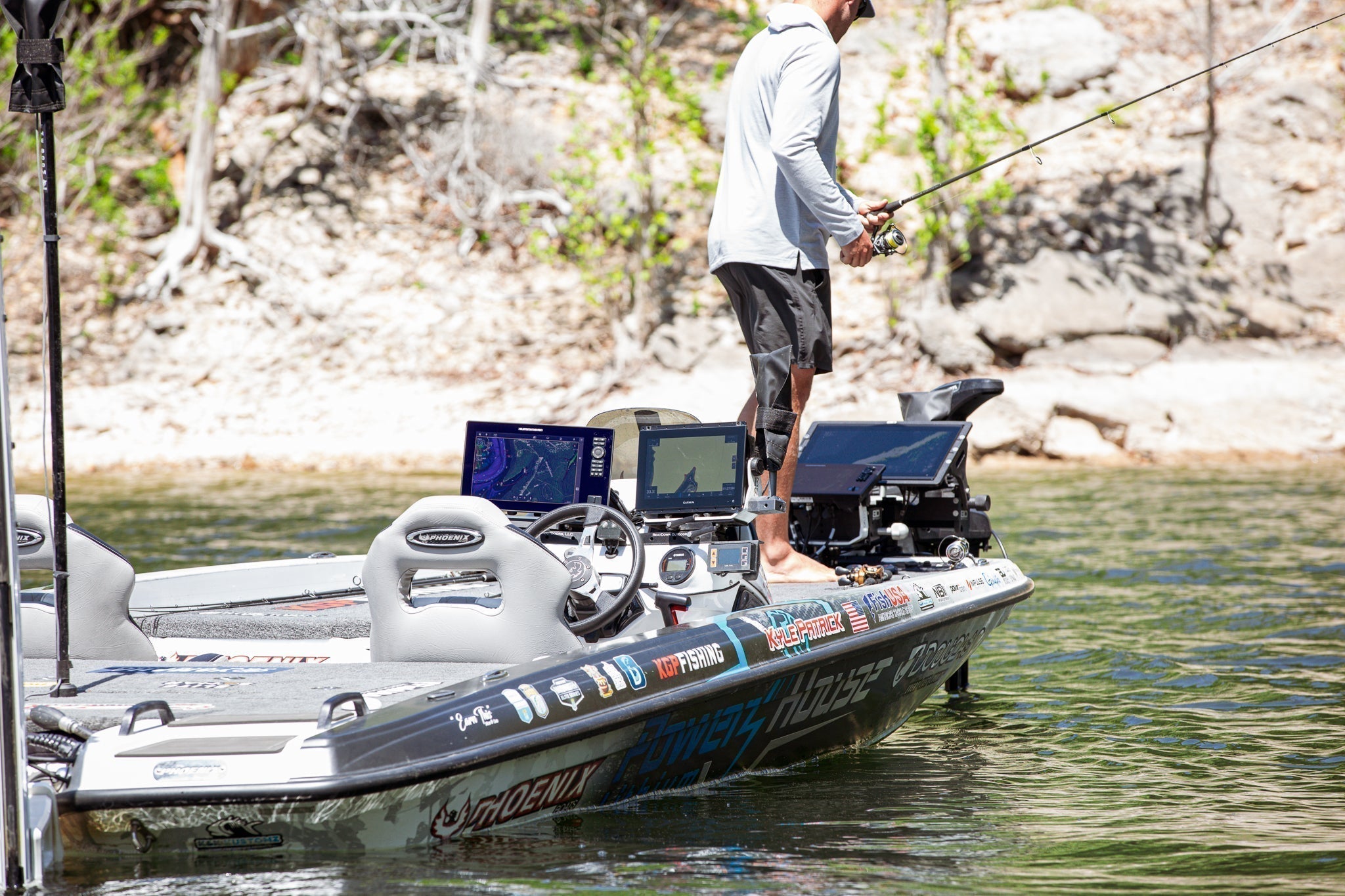 Best Mount for Garmin 9017 and 9217: Built for Big 17-Inch Screens