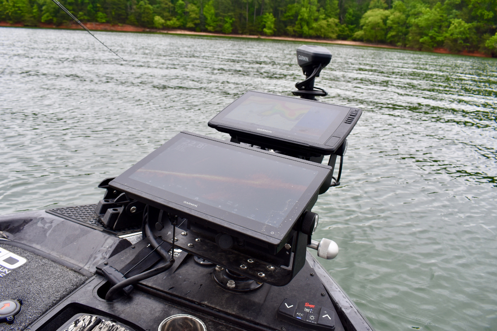 can you use the same transducer for two fish finders LUCKYLAKER Boat Sonar Wireless Handheld Depth Finder Kayak Waterproof Display Fish Finders Sensor Wired Ice Fishing : Electronics 2026 Marine Electronics Buyers' Guide