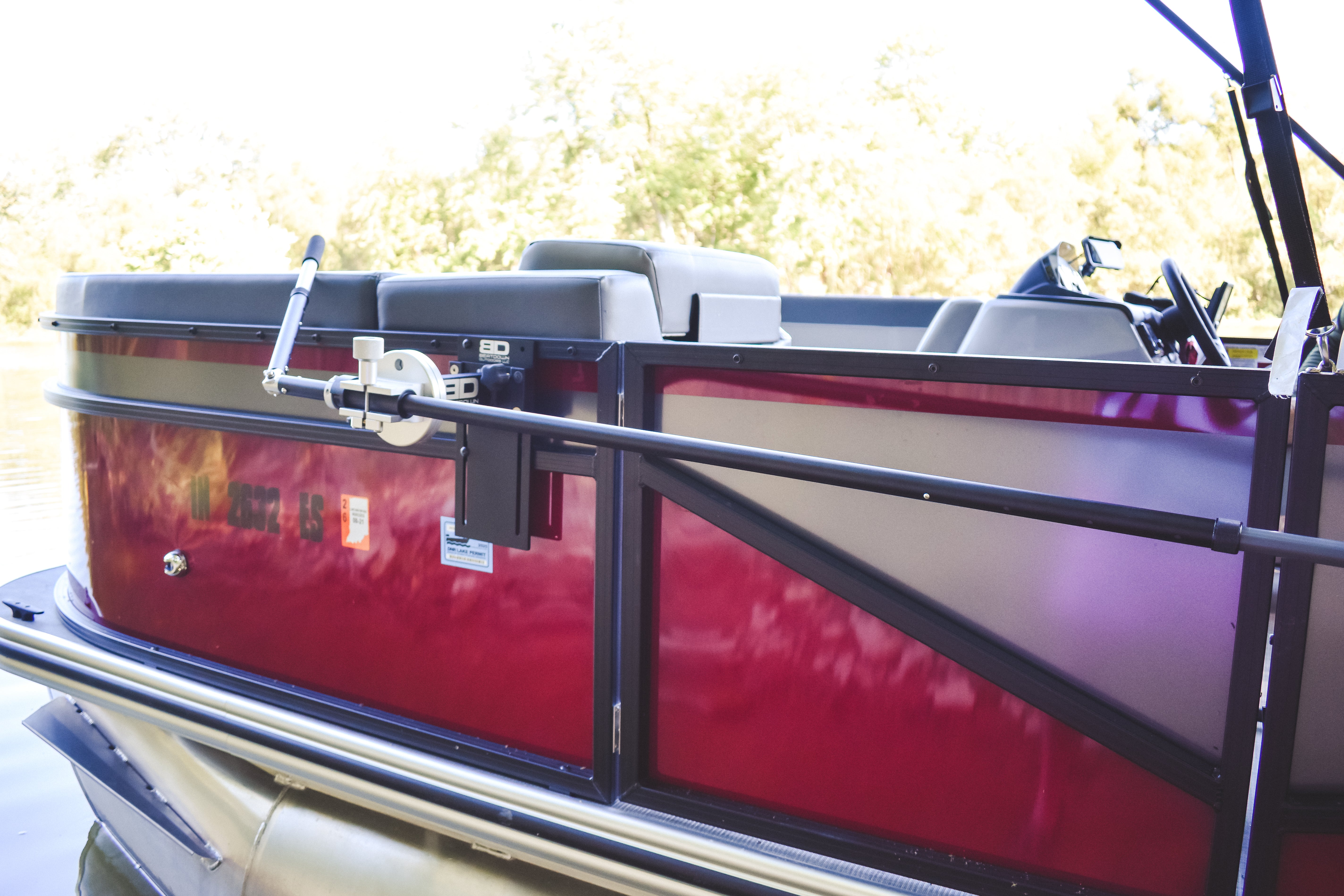 Pontoon - BreakAway Transducer Pole (Custom Arm Option Available)